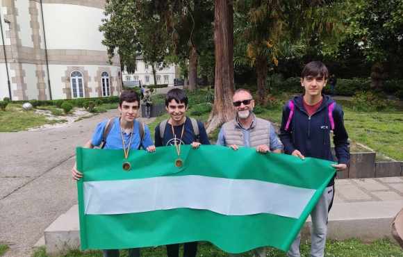 Participantes sevillanos y profesor acompañante en la OF Nacional 2023